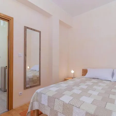 Lino Apartment